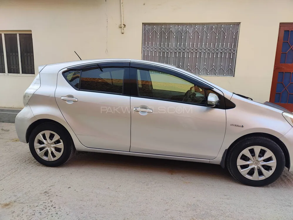 Toyota Aqua 2013 for Sale in Rawalpindi Toyota Aqua 2013 for Sale in Rawalpindi Image-9