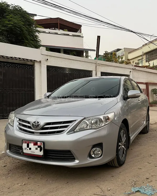 Toyota Corolla 2013 for Sale in Karachi Image-1