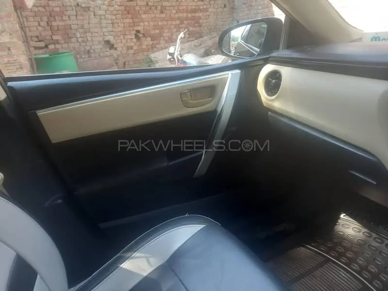 Toyota Corolla 2018 for Sale in Nankana sahib Toyota Corolla 2018 for Sale in Nankana sahib Image-4