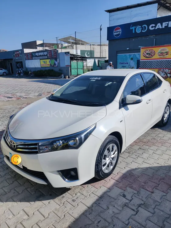 Toyota Corolla 2016 for Sale in Peshawar Image-1
