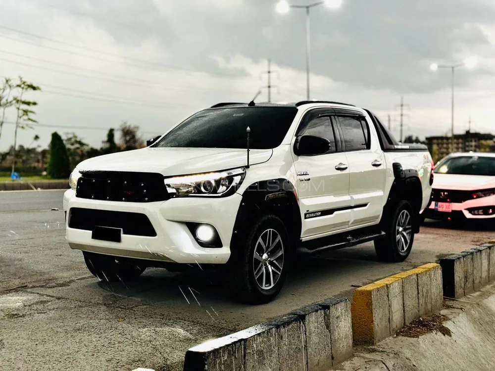 ٹویوٹا ہائیلکس 2018 for Sale in اسلام آباد Image-1