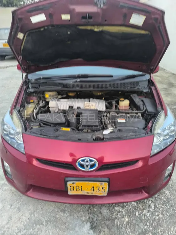 Toyota Prius 2010 for Sale in Mardan Image-1