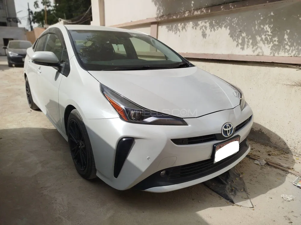 Toyota Prius 2021 for Sale in Karachi Image-1