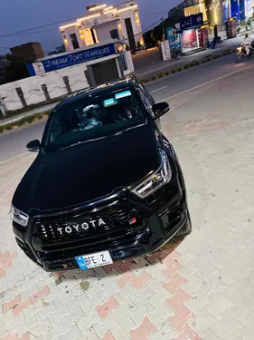 Toyota Hilux Revo GR Sport 2025