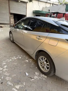 Toyota Prius S 2016