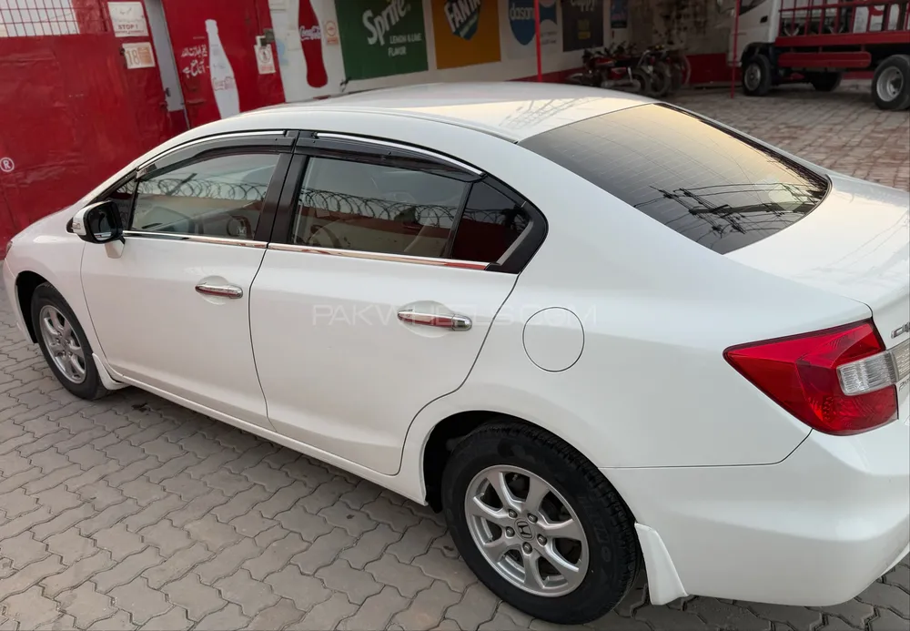 Honda Civic 2015 for Sale in Faisalabad Honda Civic 2015 for Sale in Faisalabad Image-4