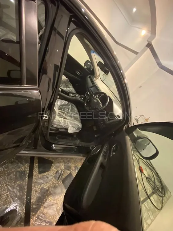 Honda Vezel 2016 for Sale in Mardan Honda Vezel 2016 for Sale in Mardan Image-8