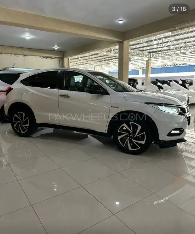 Honda Vezel 2019 for Sale in Peshawar Image-1
