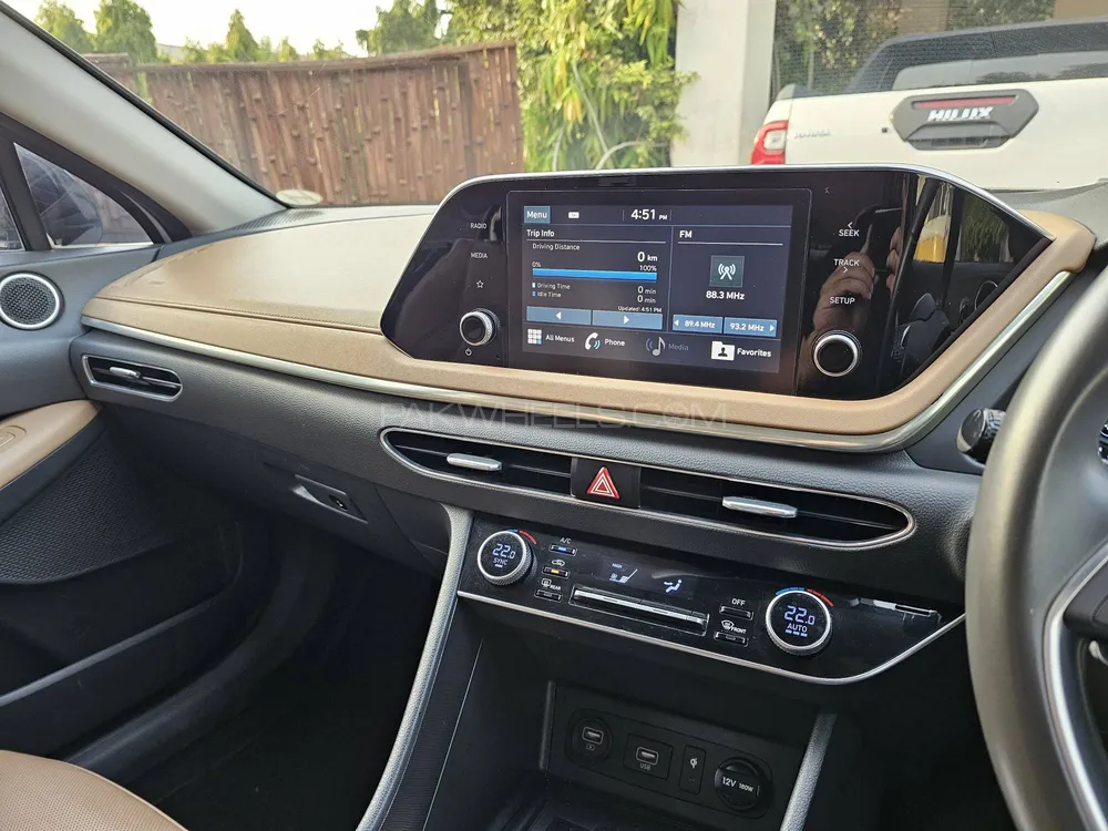 Hyundai Sonata 2021 for Sale in Multan Hyundai Sonata 2021 for Sale in Multan Image-9