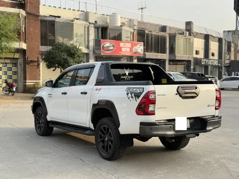 Toyota Hilux 2022 for Sale in Islamabad Toyota Hilux 2022 for Sale in Islamabad Image-6