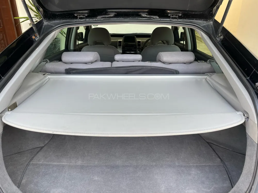 Toyota Prius 2007 for Sale in Lahore Toyota Prius 2007 for Sale in Lahore Image-11