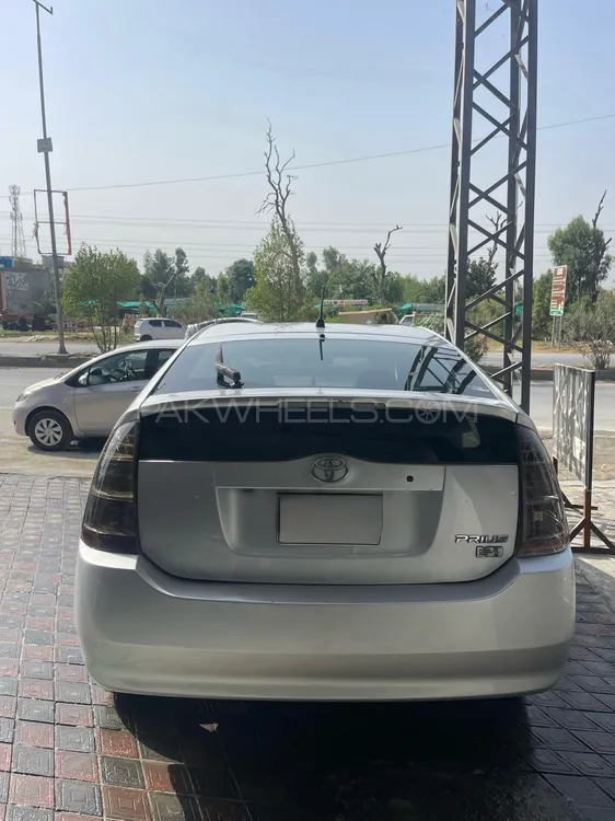 Toyota Prius 2007 for Sale in Attock Toyota Prius 2007 for Sale in Attock Image-4
