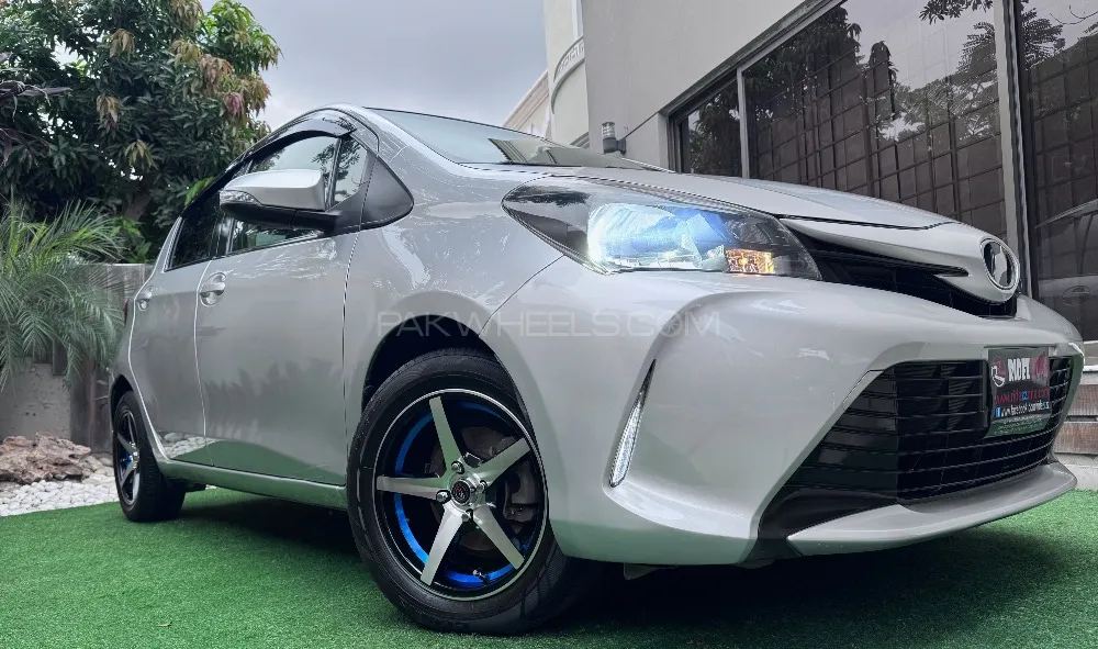 Toyota Vitz 2014 for Sale in Lahore Image-1