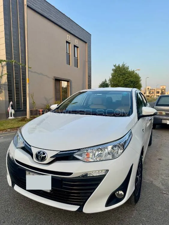 Toyota Yaris Sedan 2021 for Sale in Lahore Image-1