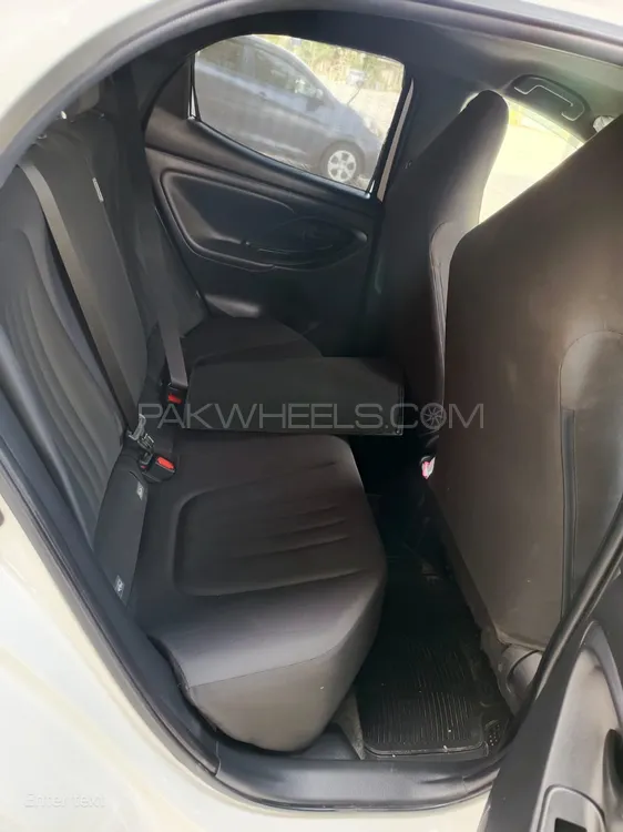Toyota Yaris Hatchback 2023 for Sale in Karachi Toyota Yaris Hatchback 2023 for Sale in Karachi Image-12
