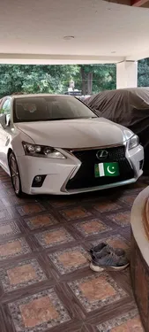 Lexus CT200h F Sport 2011