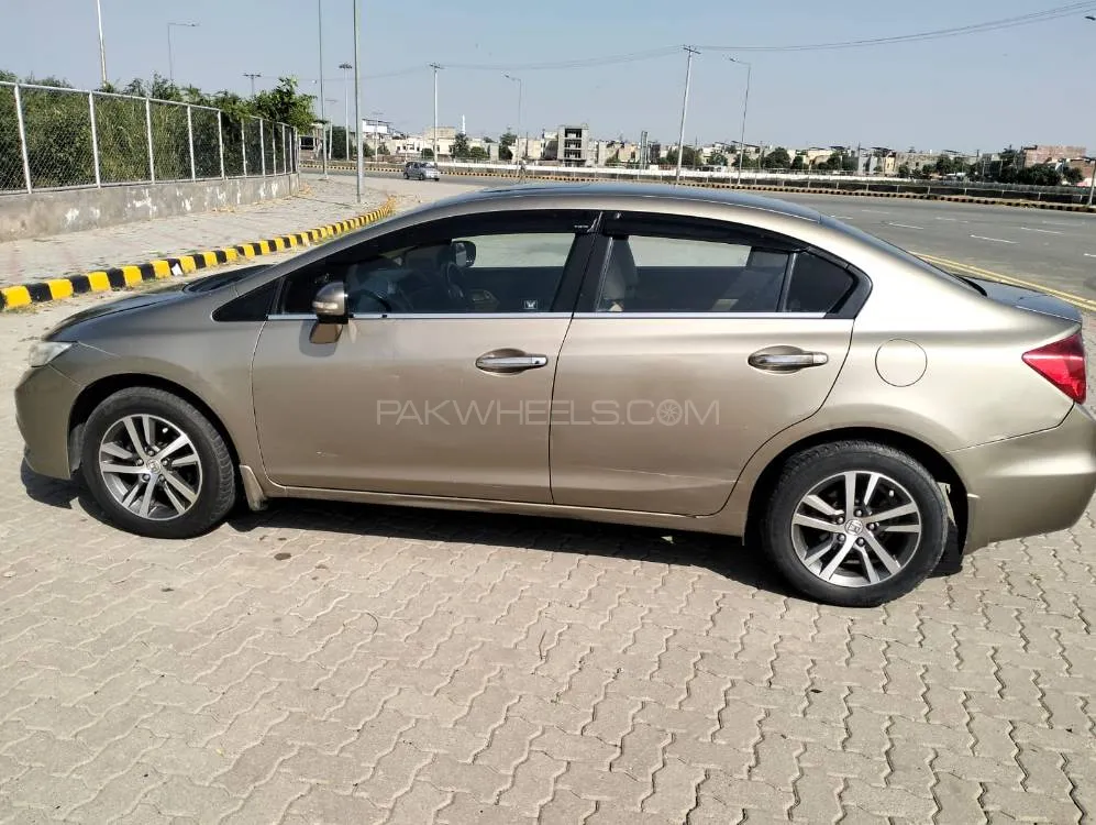 Honda Civic 2012 for Sale in Lahore Image-1