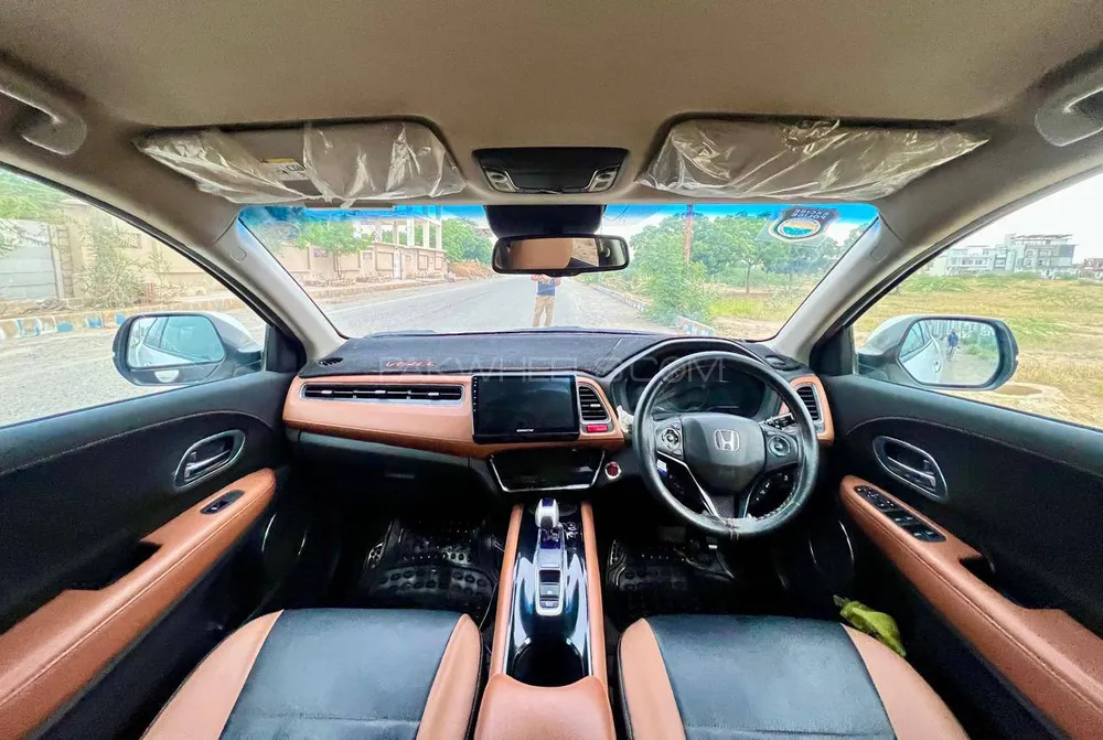 Honda Vezel 2014 for Sale in Karachi Honda Vezel 2014 for Sale in Karachi Image-10