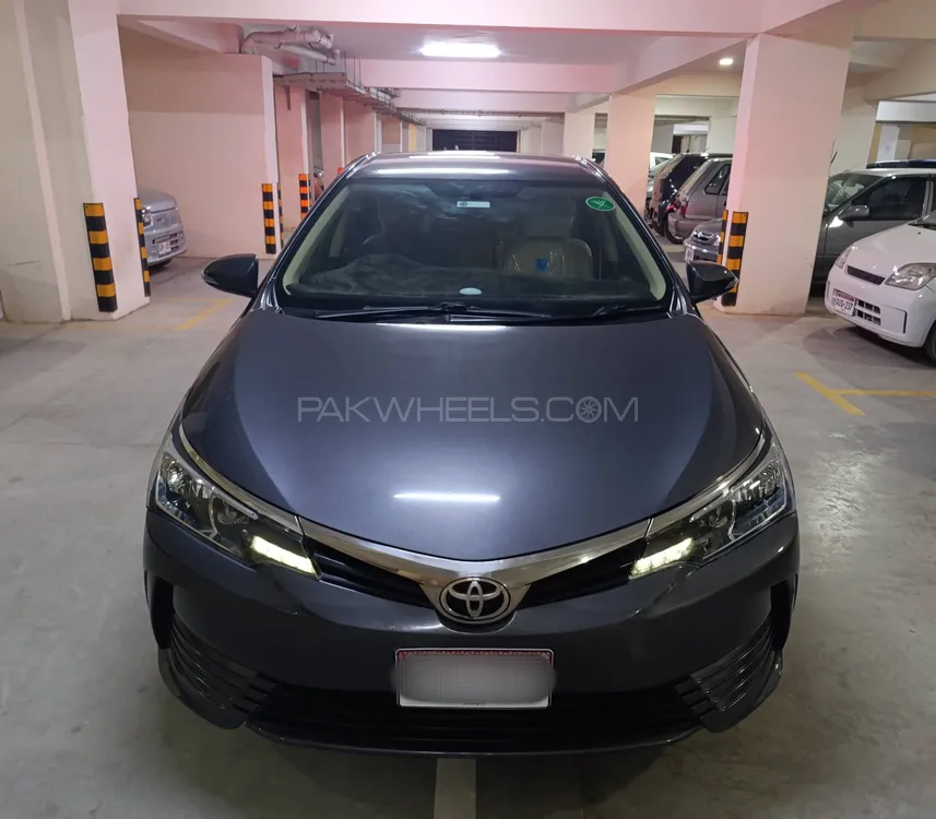 Toyota Corolla 2017 for Sale in Karachi Image-1