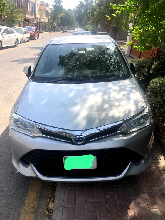 Toyota Corolla Axio 2016 for Sale in Lahore Image-1