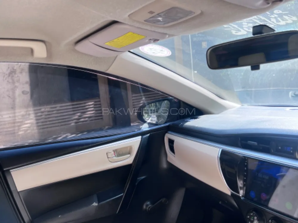 Toyota Corolla 2017 for Sale in Lahore Toyota Corolla 2017 for Sale in Lahore Image-13