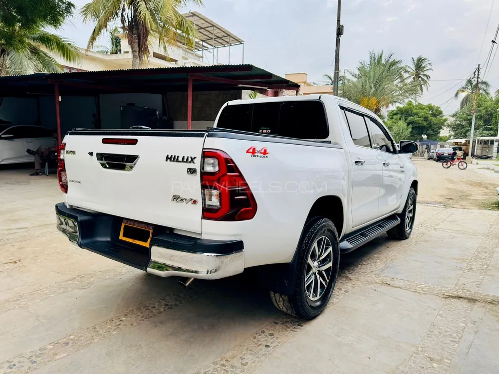 Toyota Hilux 2017 for Sale in Karachi Toyota Hilux 2017 for Sale in Karachi Image-4