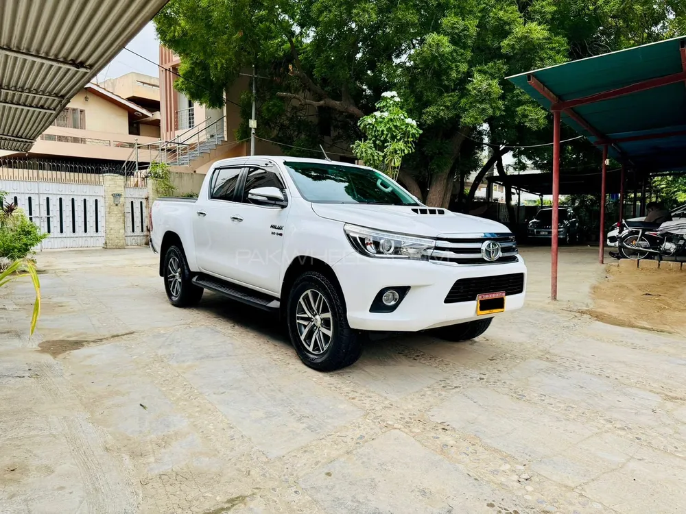 Toyota Hilux 2017 for Sale in Karachi Toyota Hilux 2017 for Sale in Karachi Image-3
