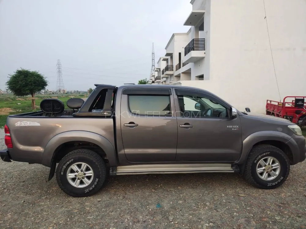 Toyota Hilux 2012 for Sale in Mardan Image-1