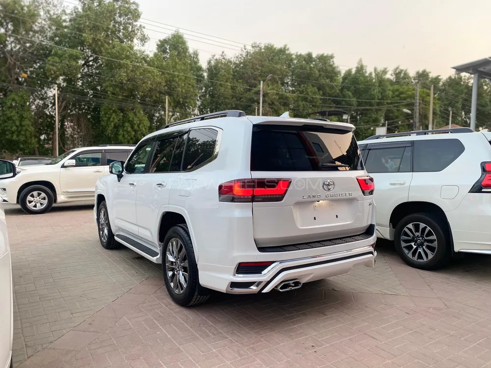Toyota Land Cruiser 2021 for Sale in Karachi Toyota Land Cruiser 2021 for Sale in Karachi Image-7