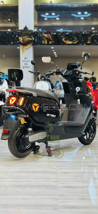 Yadea GT60 Backrest 2025 for Sale Yadea GT60 Backrest 2025 for Sale Image-2