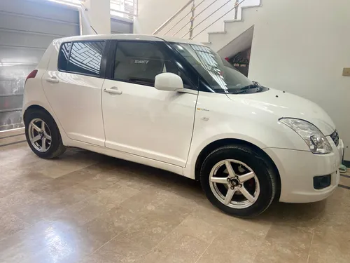Suzuki Swift DLX 1.3 Navigation  2018