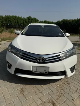 Toyota Corolla Altis CVT-i 1.8 2016