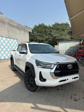 Toyota Hilux Revo V Automatic 2.8 2019