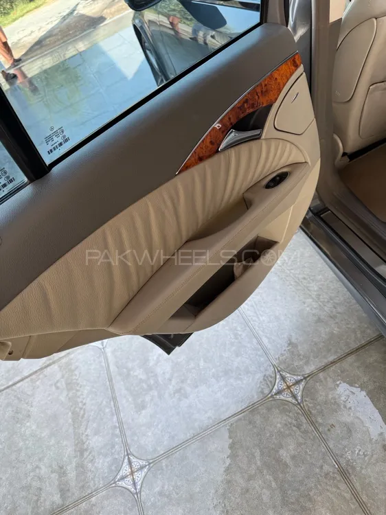 Mercedes Benz E Class 2006 for Sale in Multan Mercedes Benz E Class 2006 for Sale in Multan Image-5