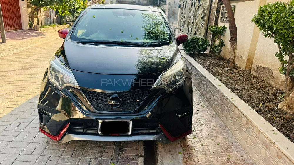 Nissan Note 2017 for Sale in Faisalabad Nissan Note 2017 for Sale in Faisalabad Image-3