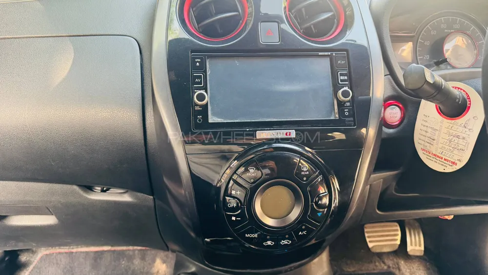 Nissan Note 2017 for Sale in Faisalabad Nissan Note 2017 for Sale in Faisalabad Image-10