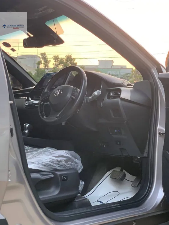 Toyota C-HR 2019 for Sale in Karachi Toyota C-HR 2019 for Sale in Karachi Image-14