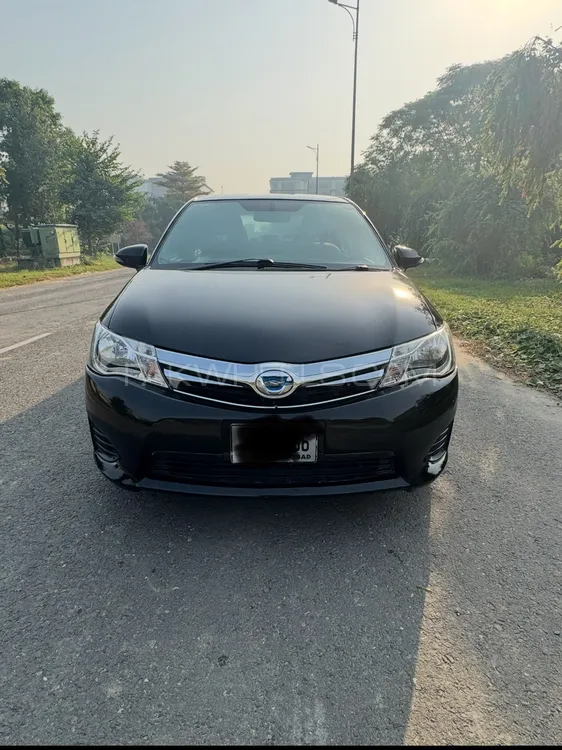 Toyota Corolla Axio 2014 for Sale in Lahore Image-1