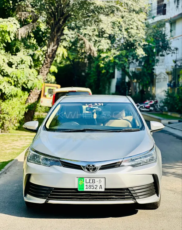 Toyota Corolla 2017 for Sale in Lahore Image-1