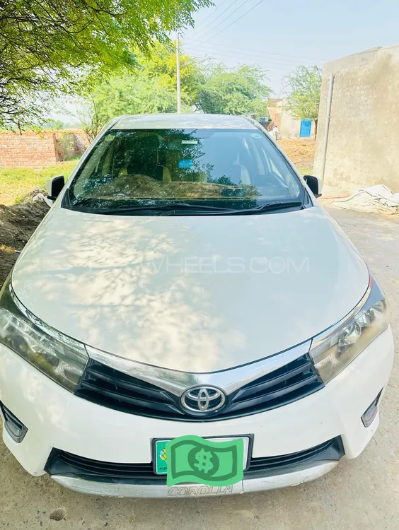 Toyota Corolla 2017 for Sale in Bhai pheru Image-1