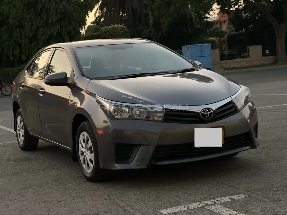 Toyota Corolla 2015 for Sale in Lahore Image-1