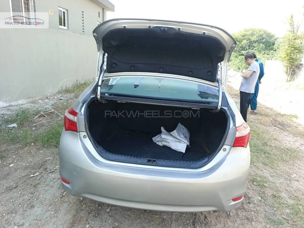 ٹویوٹا کرولا 2015 for Sale in راولپنڈی ٹویوٹا کرولا 2015 for Sale in راولپنڈی Image-8