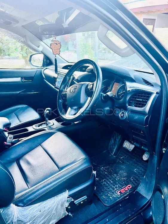 Toyota Hilux 2023 for Sale in Islamabad Toyota Hilux 2023 for Sale in Islamabad Image-10