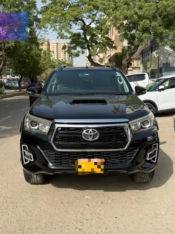 Toyota Hilux 2017 for Sale in Karachi Toyota Hilux 2017 for Sale in Karachi Image-1