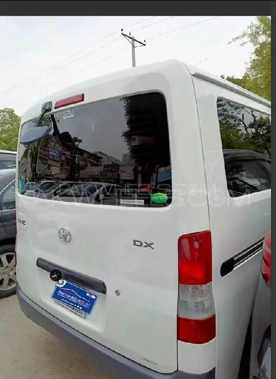 Toyota Town Ace 2017 for Sale in Rawalpindi Image-1