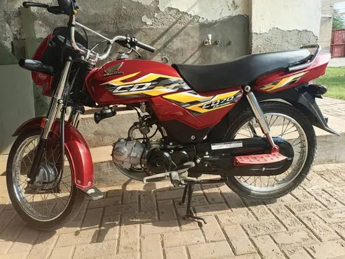 Honda CD 70 Dream 2025