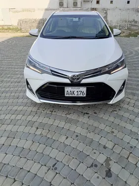 Toyota Corolla Altis Grande CVT-i 1.8 2020