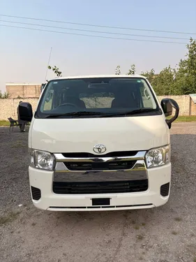 Toyota Hiace 2021