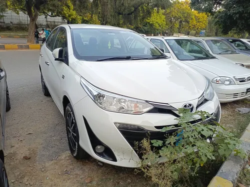 ٹویوٹا یارس سیڈان ایرو سی وی ٹی ۱.۵ 2021 for Sale ٹویوٹا یارس سیڈان ایرو سی وی ٹی ۱.۵ 2021 for Sale