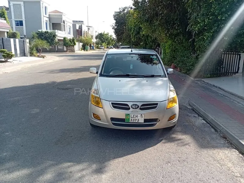 FAW V2 2015 for Sale in Lahore Image-1
